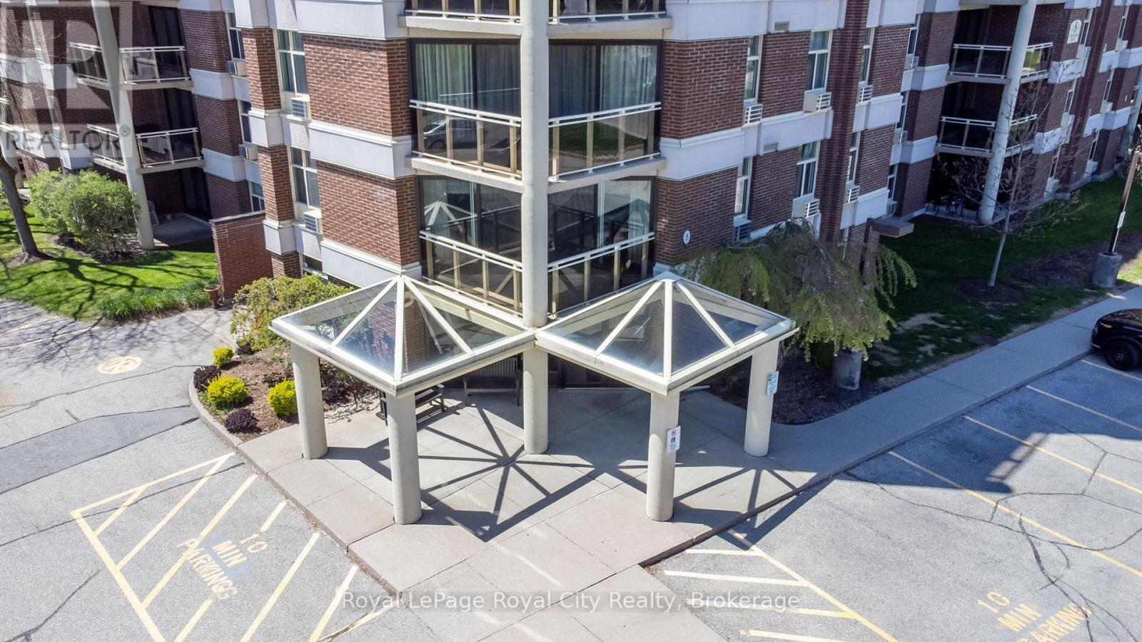 












601 - 8 CHRISTOPHER COURT

,
Guelph (Kortright West),




Ontario
N1G4N7

