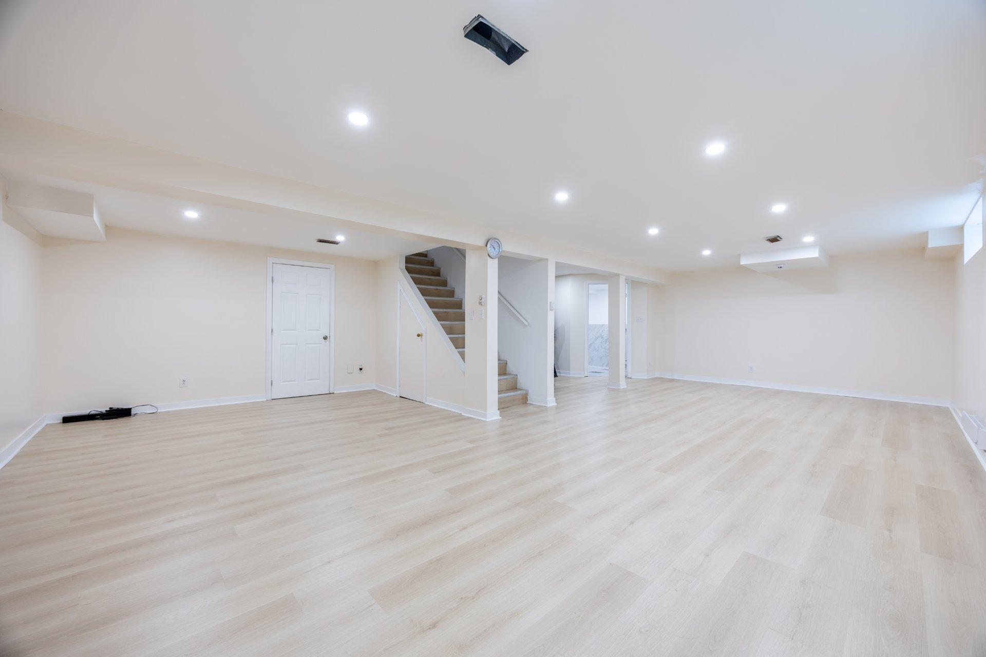









129


Rue Houde

,
Kirkland,




QC
H9J3A8


