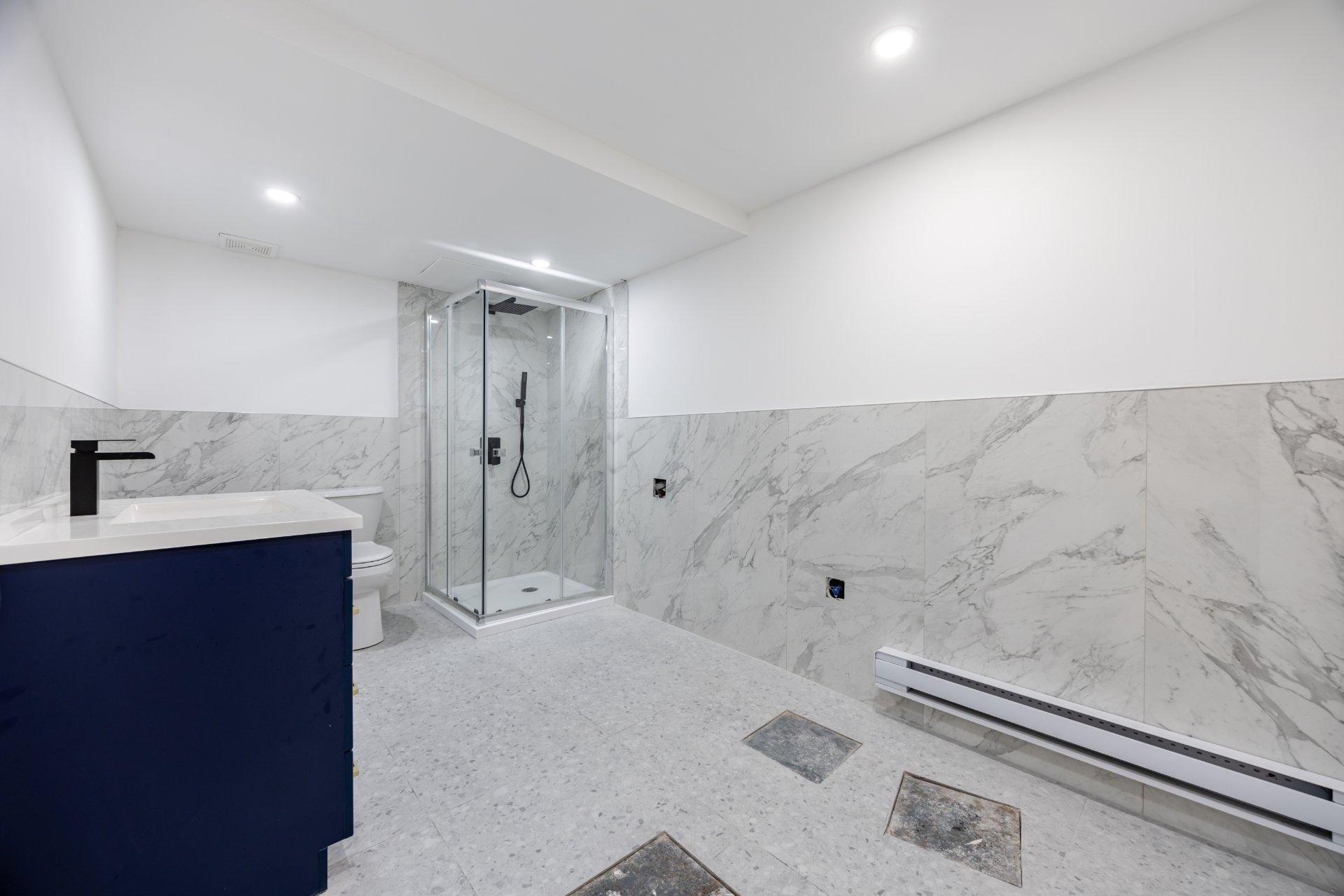 









129


Rue Houde

,
Kirkland,




QC
H9J3A8

