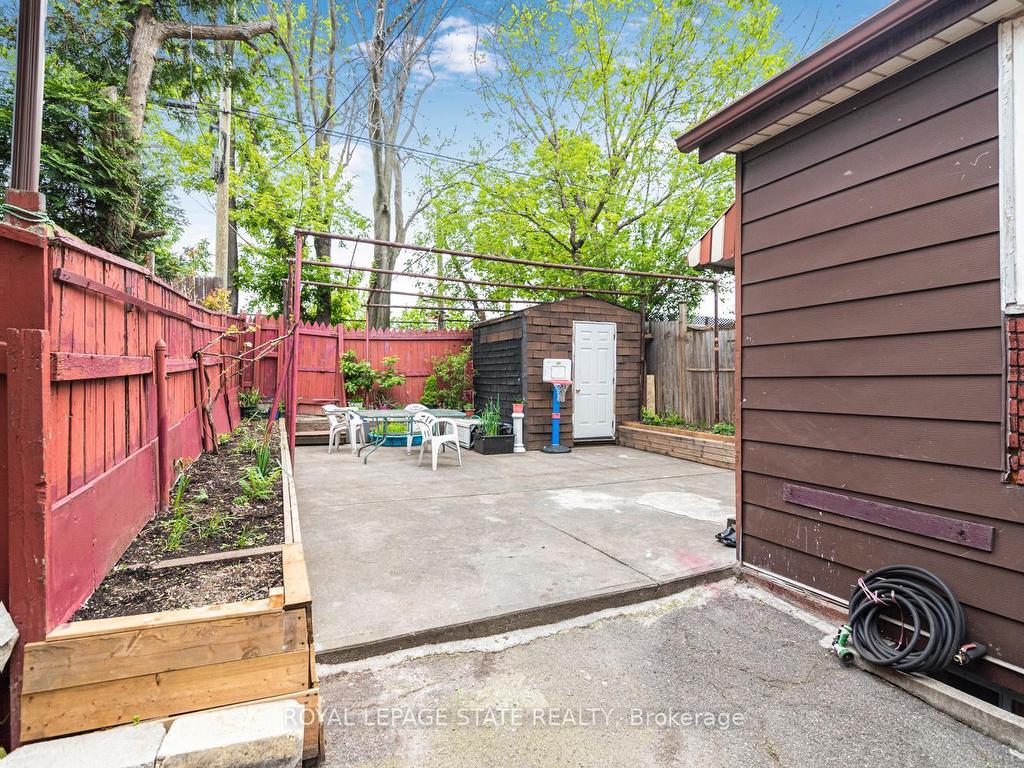 









47


Clyde

Street,
Hamilton,




ON
L8L 5R5

