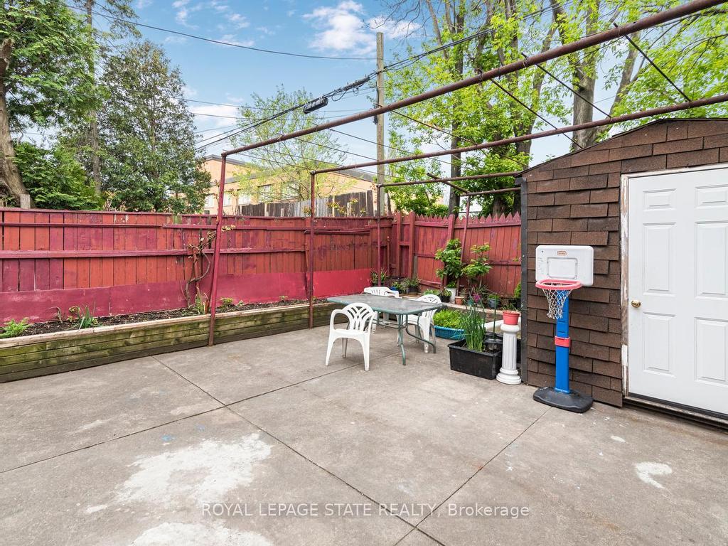 









47


Clyde

Street,
Hamilton,




ON
L8L 5R5

