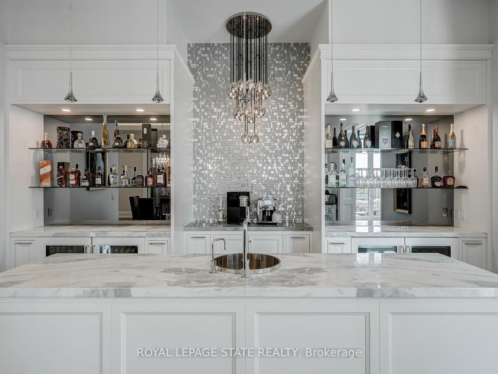 









1272


Fiddlers Green

Road,
Hamilton,




ON
L9G 3L1

