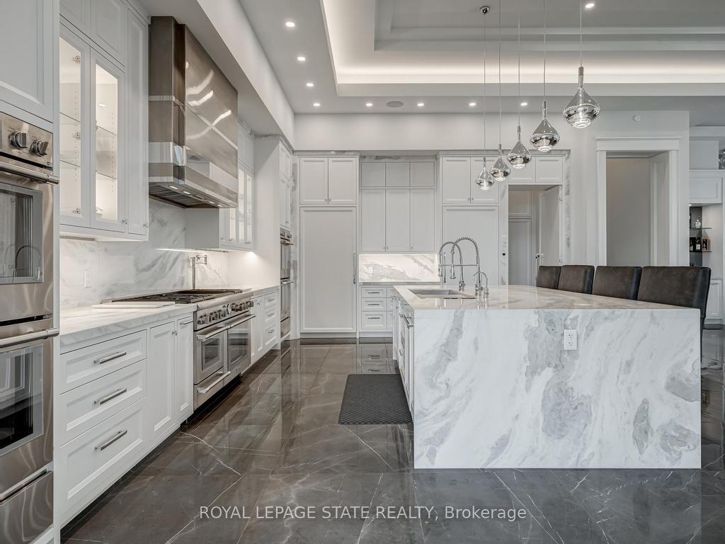 









1272


Fiddlers Green

Road,
Hamilton,




ON
L9G 3L1

