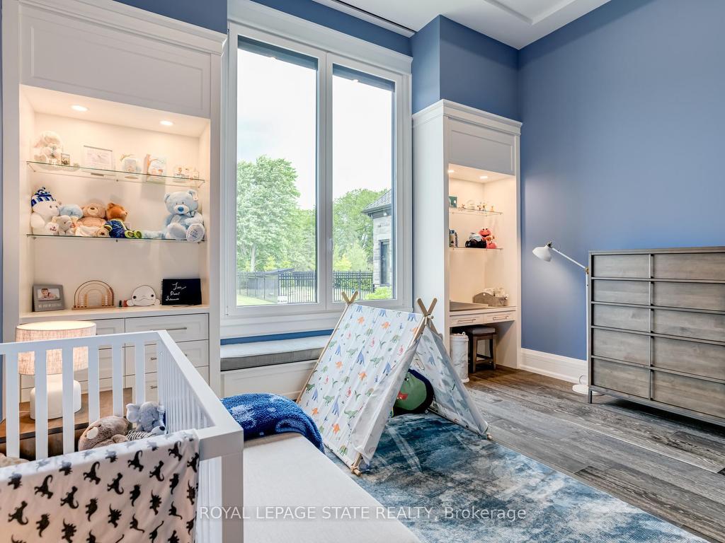 









1272


Fiddlers Green

Road,
Hamilton,




ON
L9G 3L1

