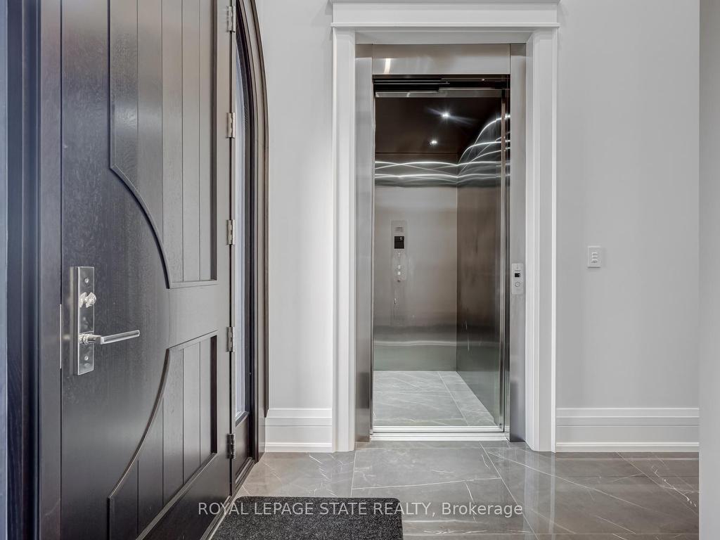 









1272


Fiddlers Green

Road,
Hamilton,




ON
L9G 3L1

