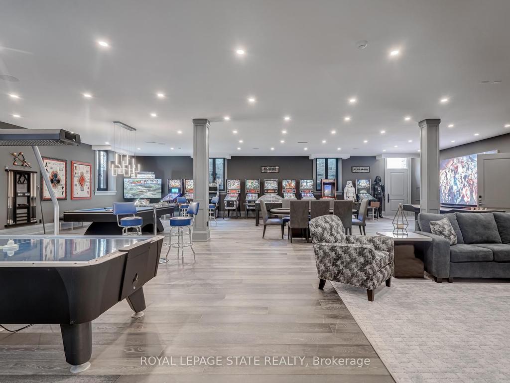 









1272


Fiddlers Green

Road,
Hamilton,




ON
L9G 3L1

