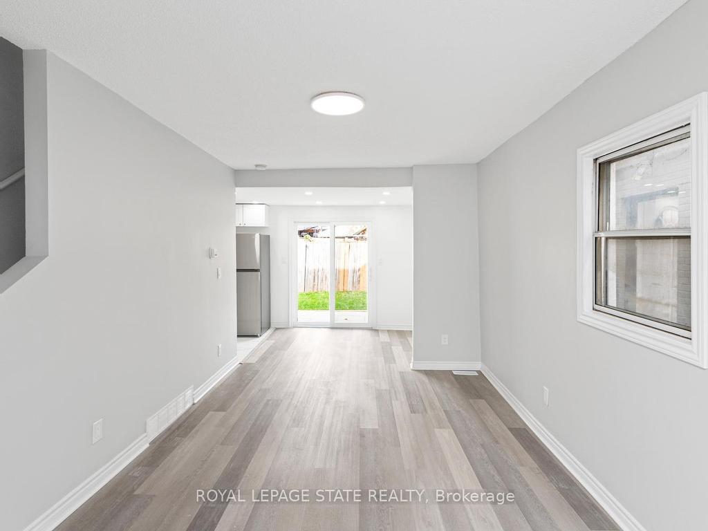 









333


Britannia

Avenue,
Hamilton,




ON
L8H 1Y4

