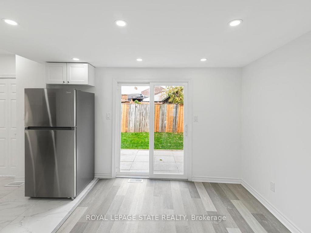 









333


Britannia

Avenue,
Hamilton,




ON
L8H 1Y4

