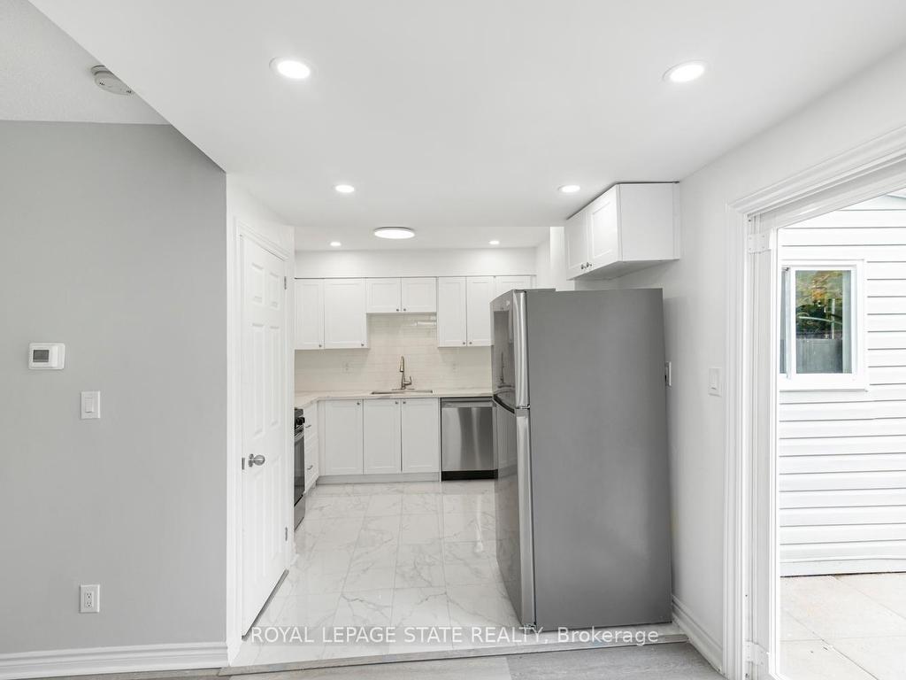 









333


Britannia

Avenue,
Hamilton,




ON
L8H 1Y4

