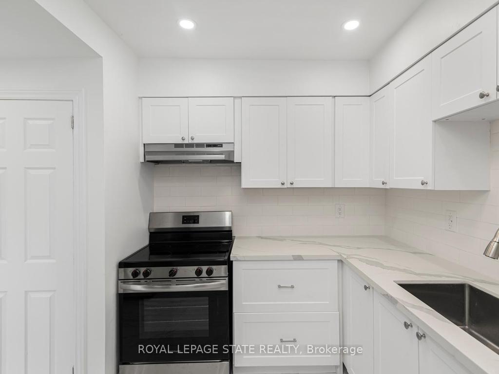 









333


Britannia

Avenue,
Hamilton,




ON
L8H 1Y4

