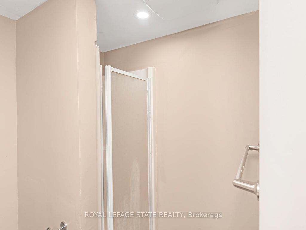 









333


Britannia

Avenue,
Hamilton,




ON
L8H 1Y4

