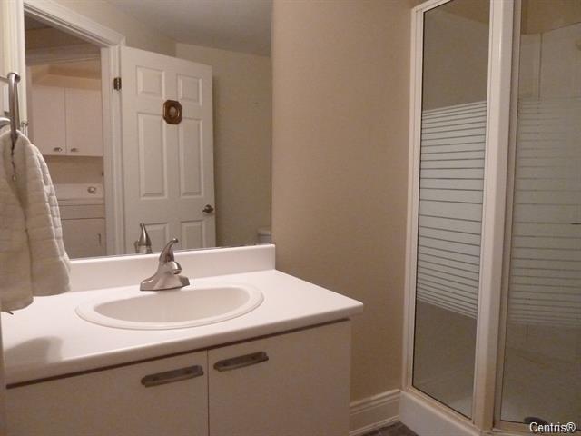 









400


Ch. Lakeside

, 42,
Lac-Brome,




QC
J0E1V0

