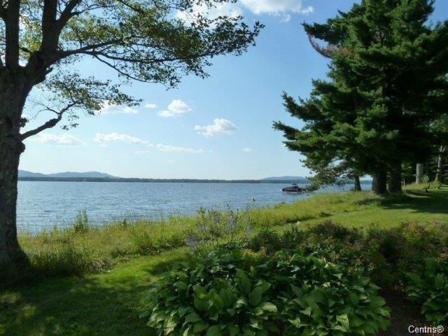 









400


Ch. Lakeside

, 42,
Lac-Brome,




QC
J0E1V0


