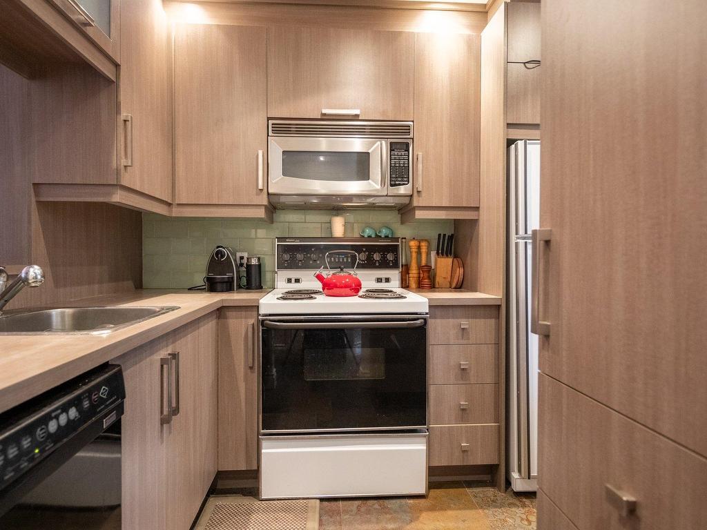 









400


Ch. Lakeside

, 42,
Lac-Brome,




QC
J0E1V0


