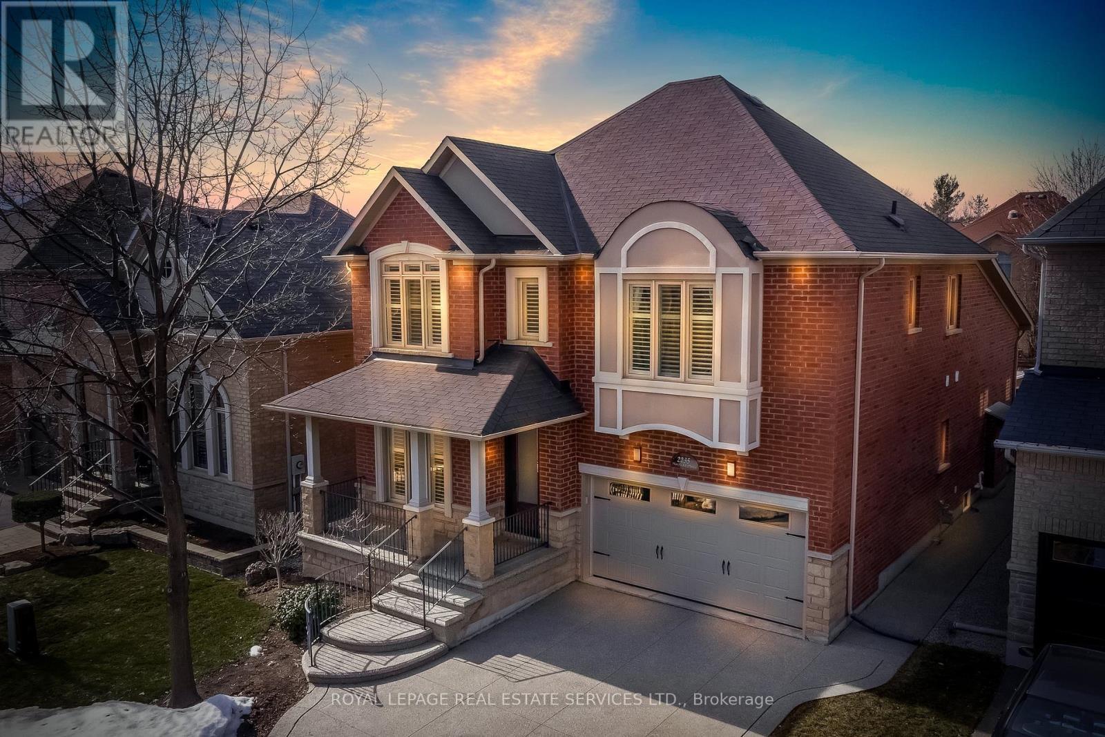












2235 HATFIELD DRIVE

,
Oakville,




Ontario
L6M4W4

