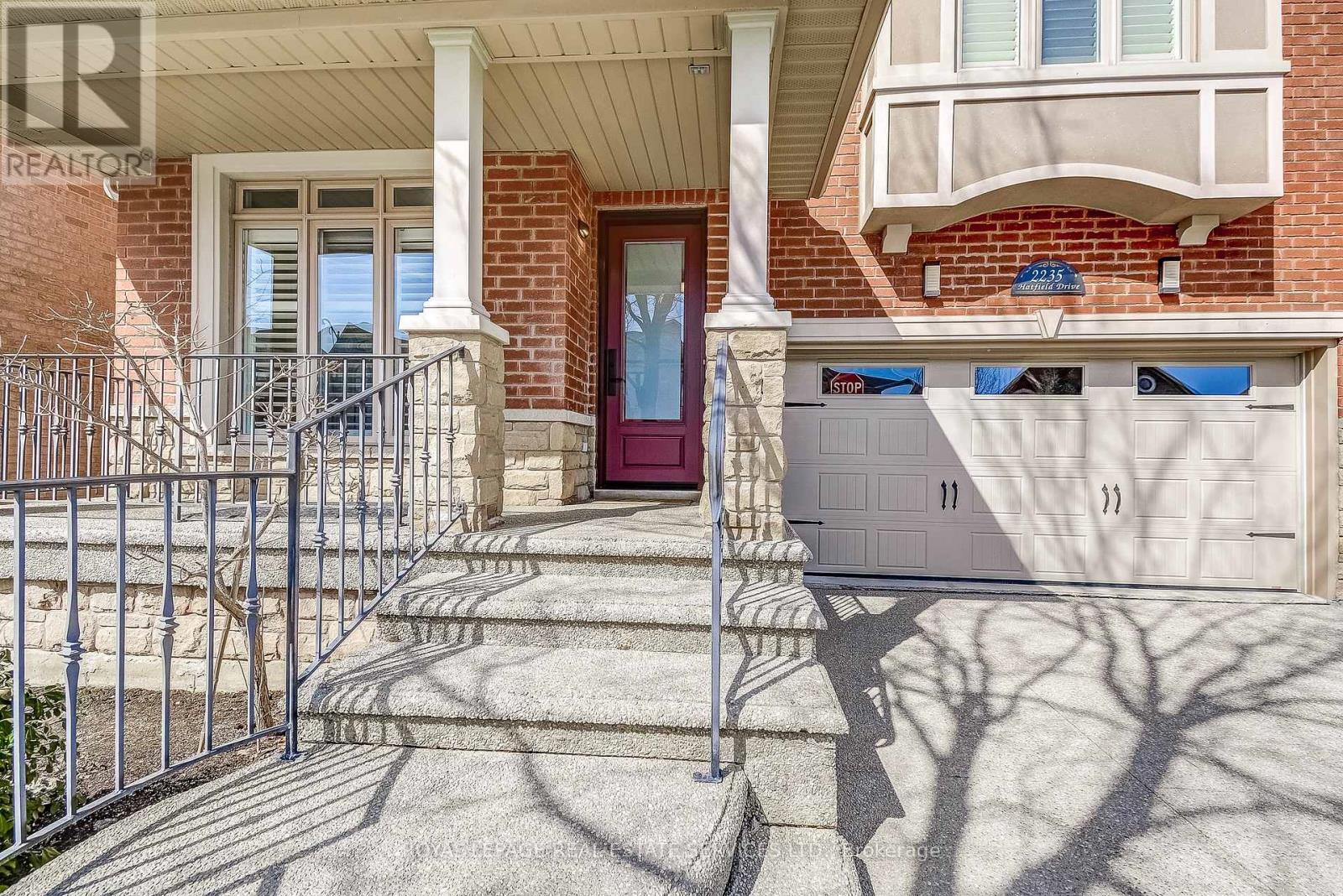 












2235 HATFIELD DRIVE

,
Oakville,




Ontario
L6M4W4

