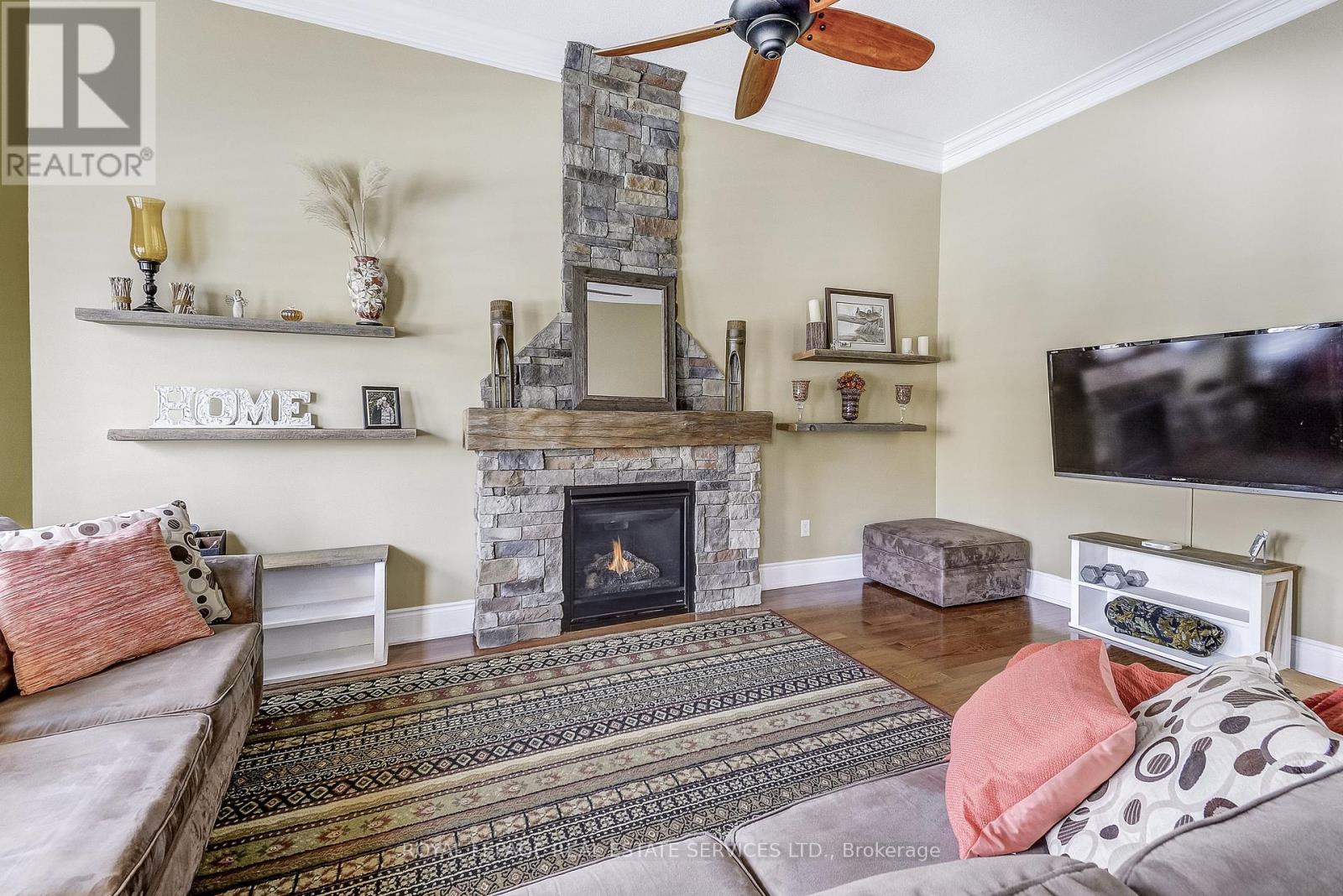 












2235 HATFIELD DRIVE

,
Oakville,




Ontario
L6M4W4

