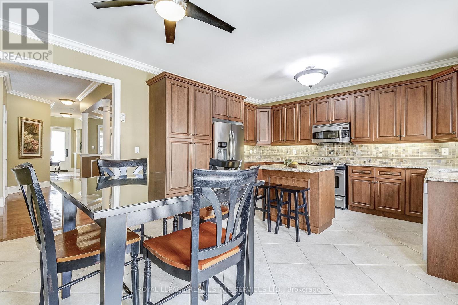 












2235 HATFIELD DRIVE

,
Oakville,




Ontario
L6M4W4

