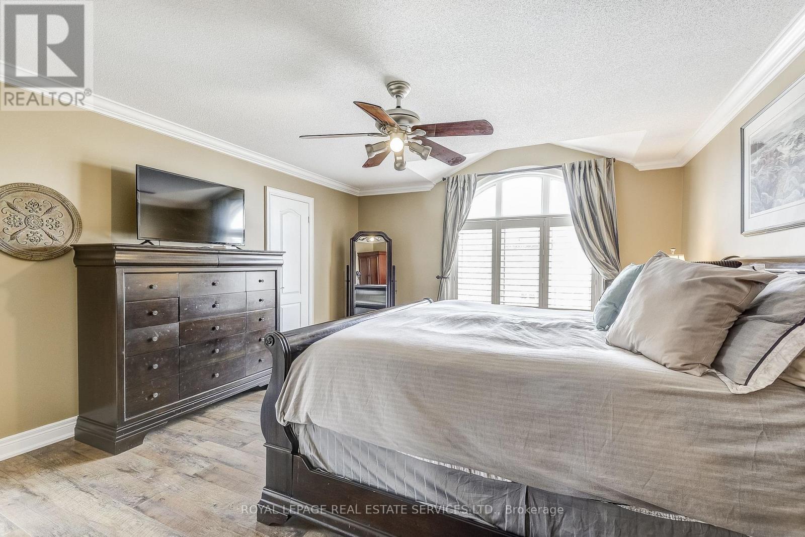 












2235 HATFIELD DRIVE

,
Oakville,




Ontario
L6M4W4

