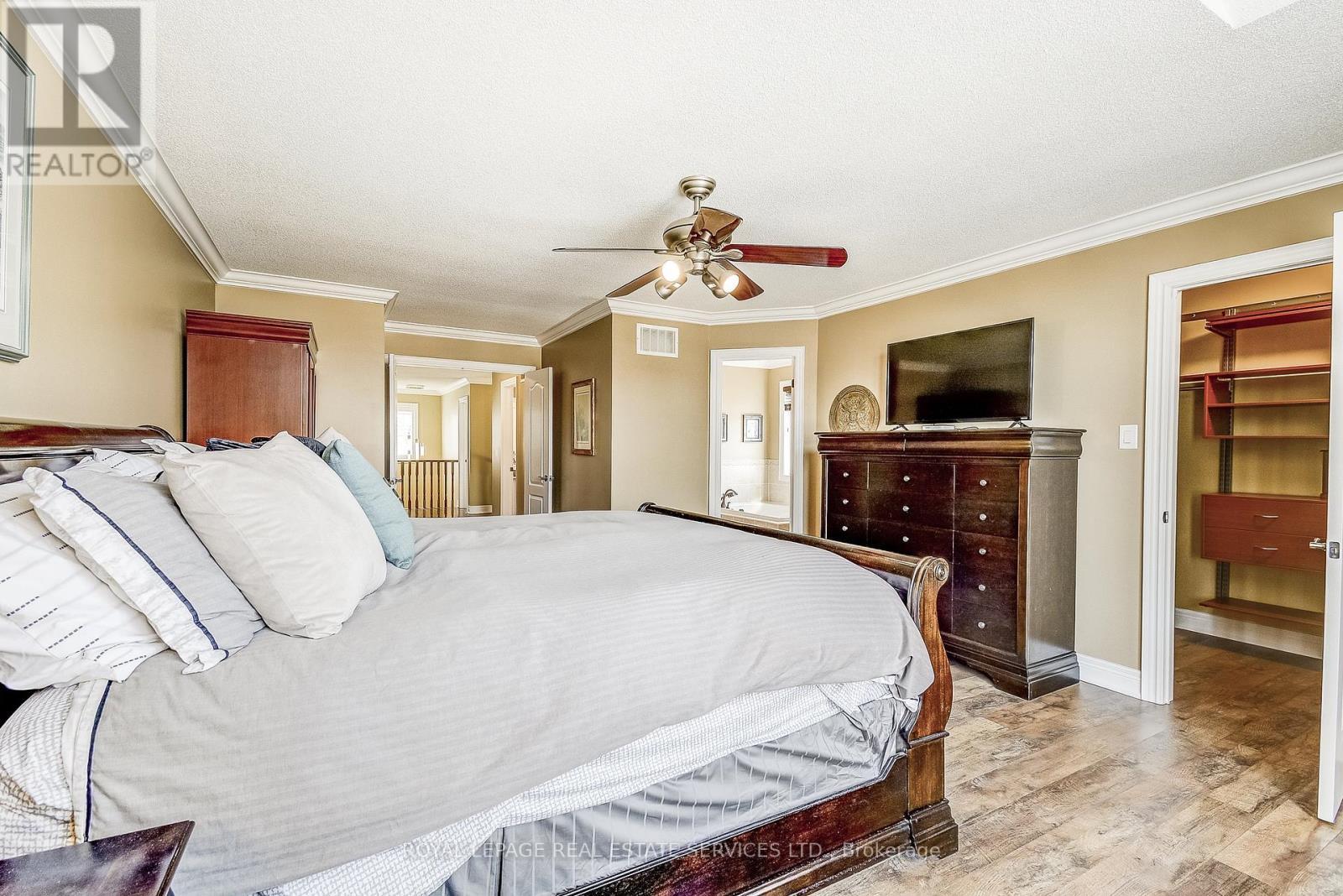 












2235 HATFIELD DRIVE

,
Oakville,




Ontario
L6M4W4

