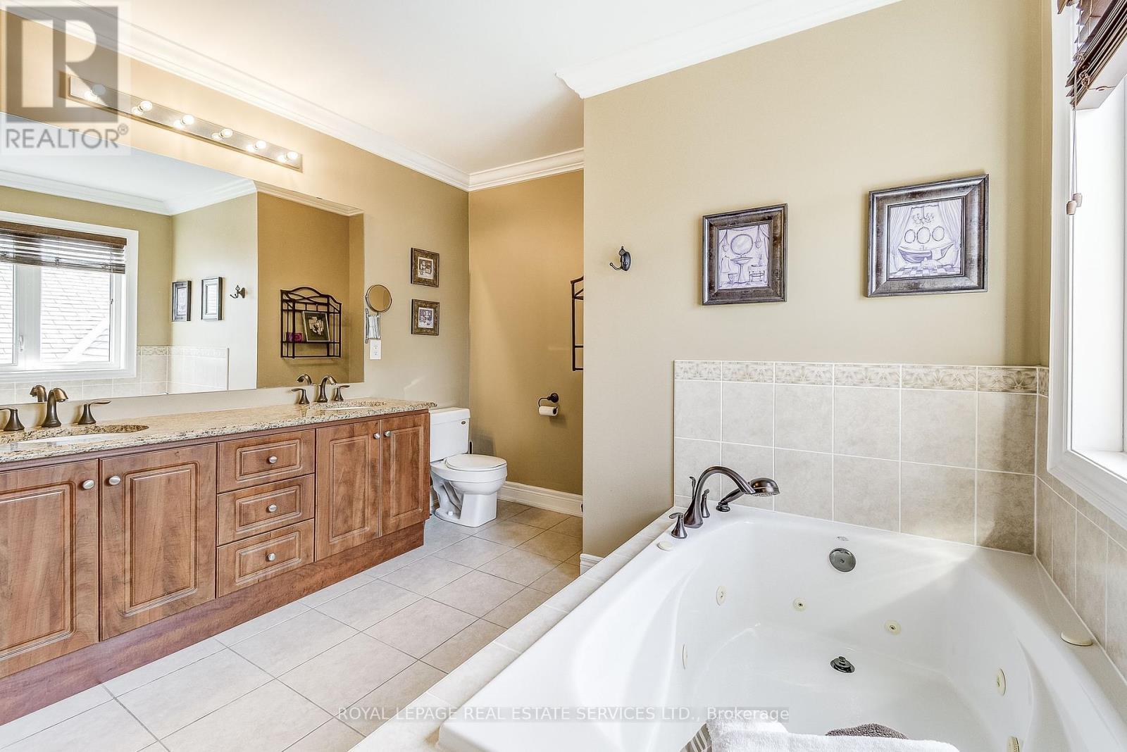 












2235 HATFIELD DRIVE

,
Oakville,




Ontario
L6M4W4

