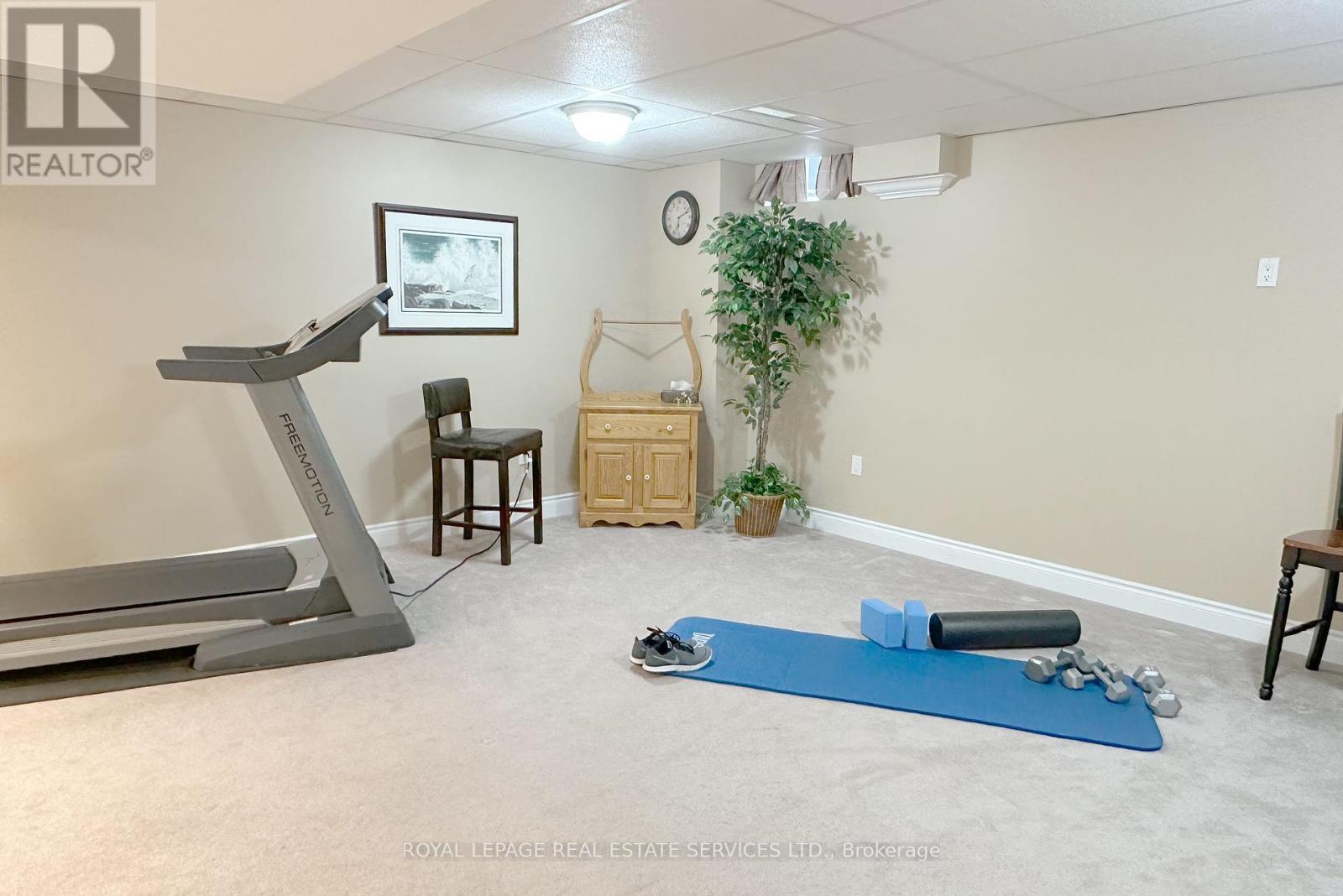 












2235 HATFIELD DRIVE

,
Oakville,




Ontario
L6M4W4

