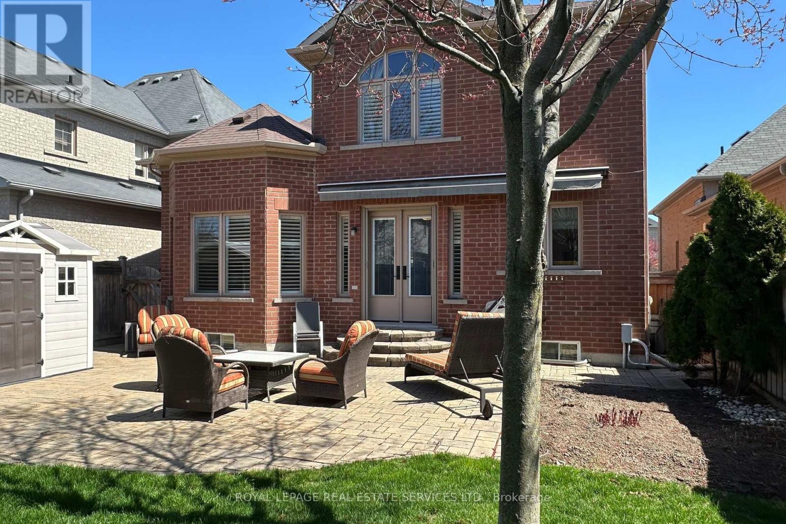 












2235 HATFIELD DRIVE

,
Oakville,




Ontario
L6M4W4

