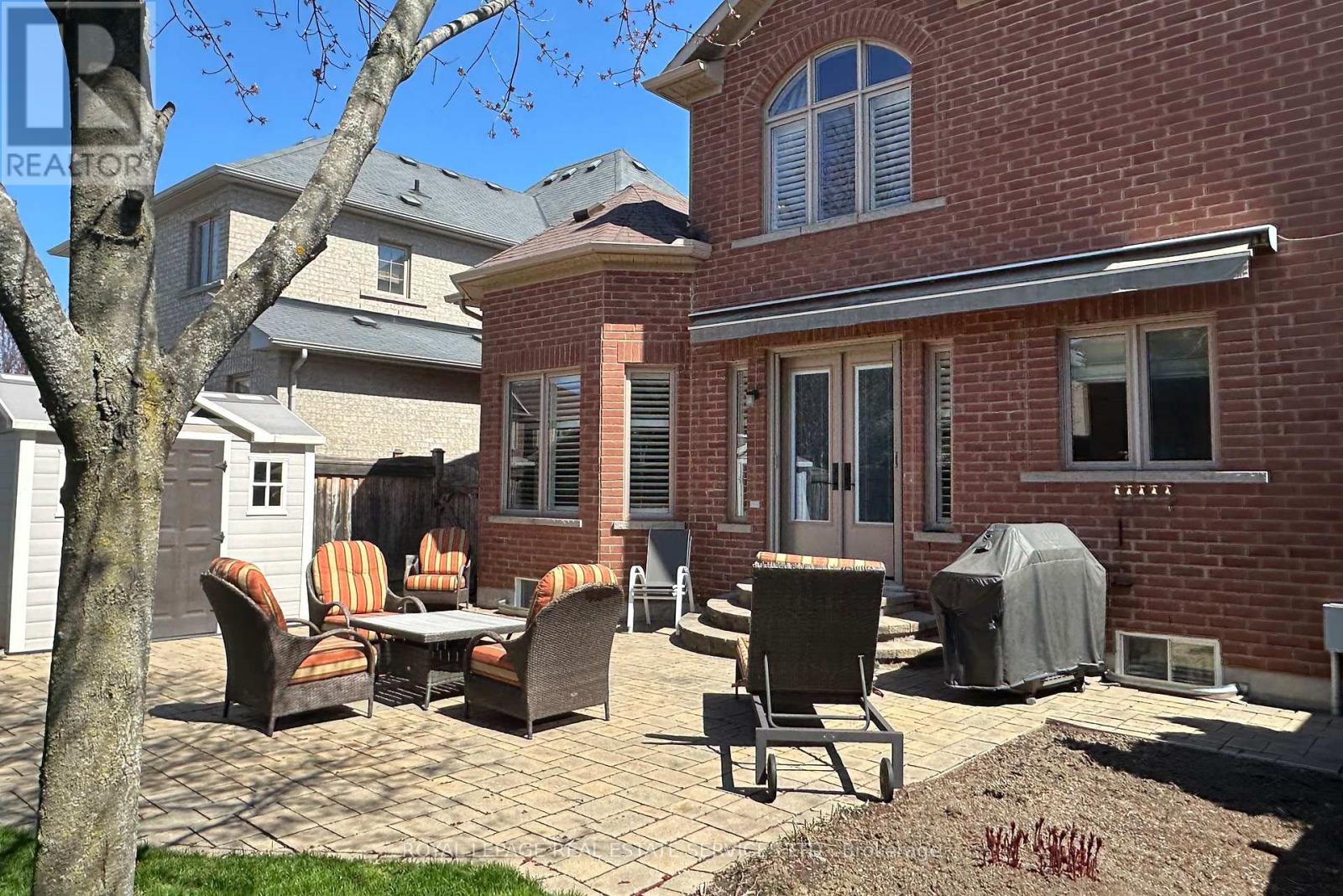 












2235 HATFIELD DRIVE

,
Oakville,




Ontario
L6M4W4


