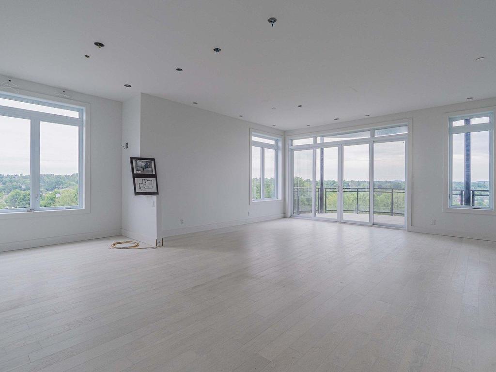 









120


Rue de Candiac

, 2403,
Sherbrooke (Les Nations),




QC
J1L1G8

