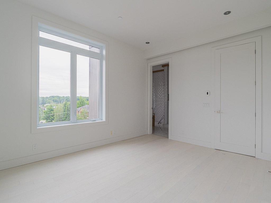 









120


Rue de Candiac

, 2403,
Sherbrooke (Les Nations),




QC
J1L1G8

