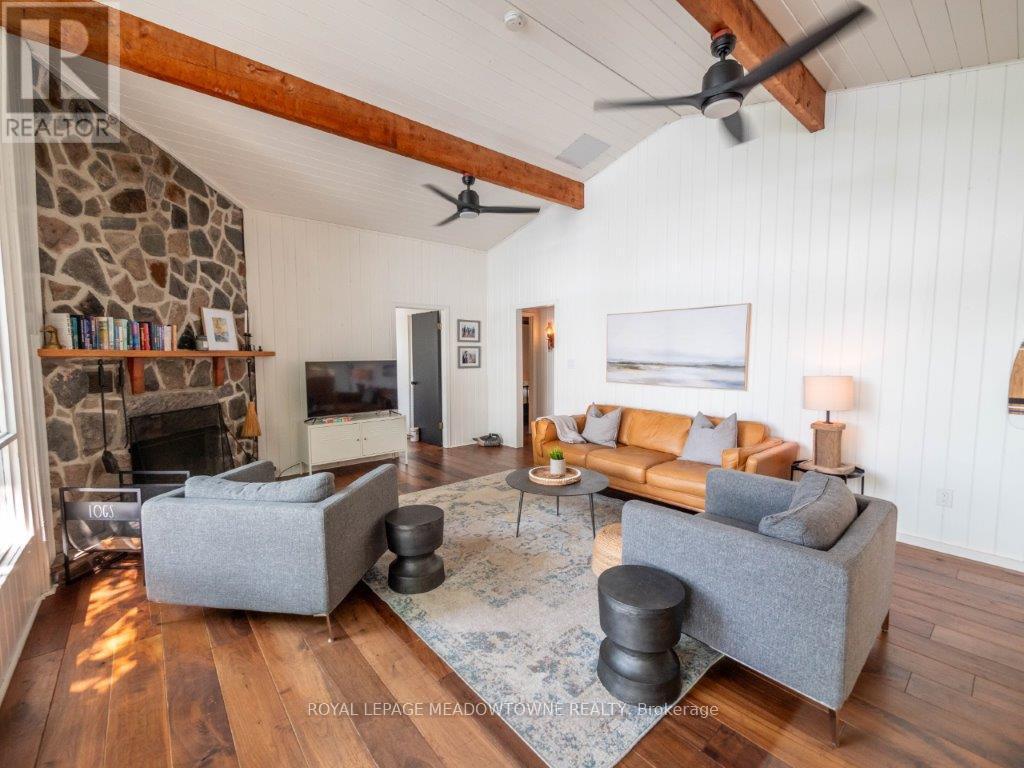 












460 ISLAND

,
The Archipelago,




Ontario
P2A2W8

