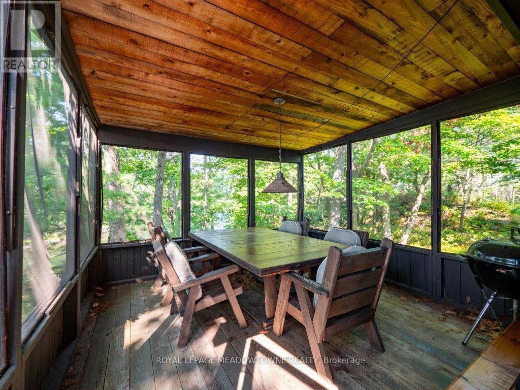 












460 ISLAND

,
The Archipelago,




Ontario
P2A2W8

