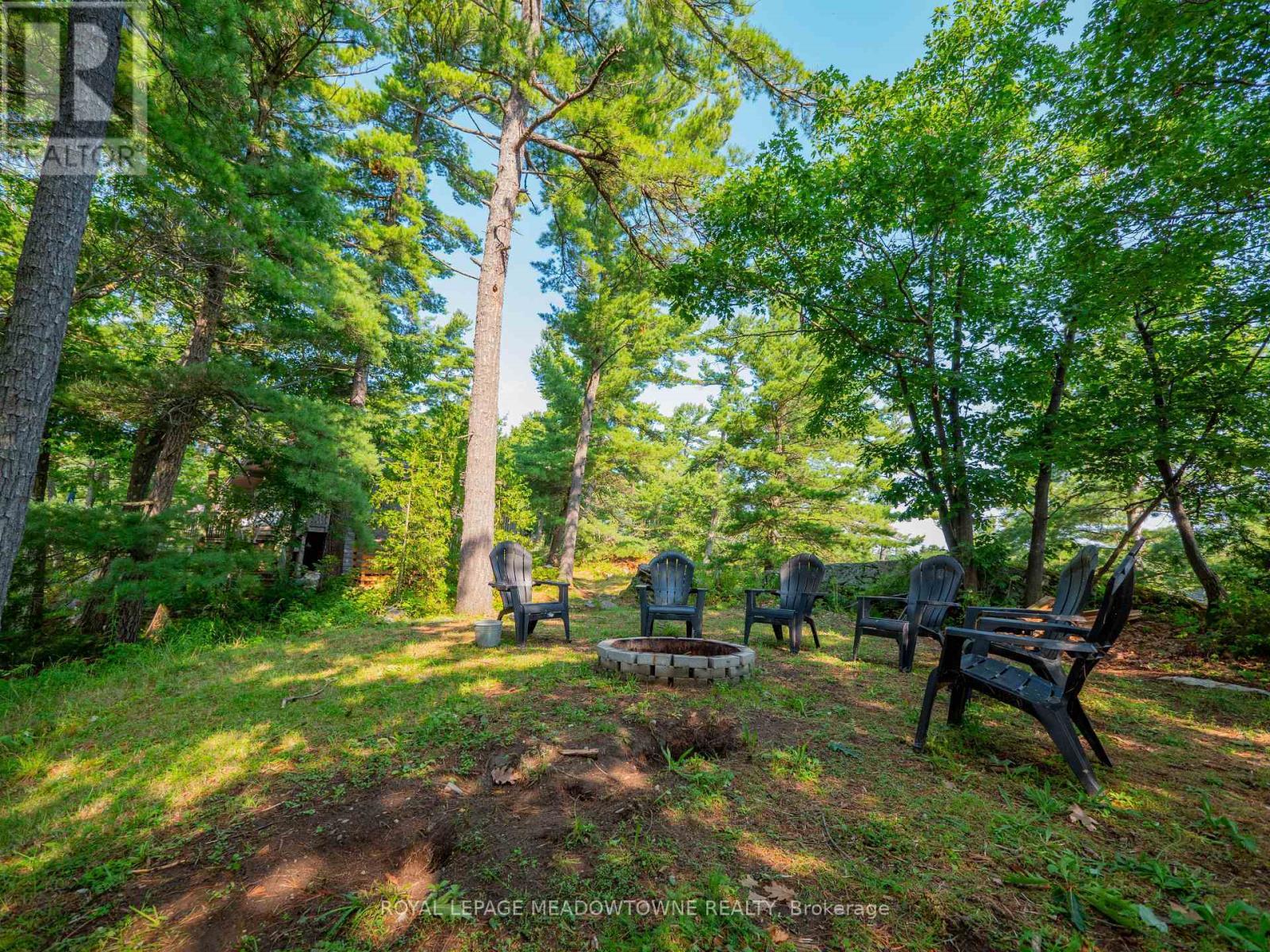 












460 ISLAND

,
The Archipelago,




Ontario
P2A2W8

