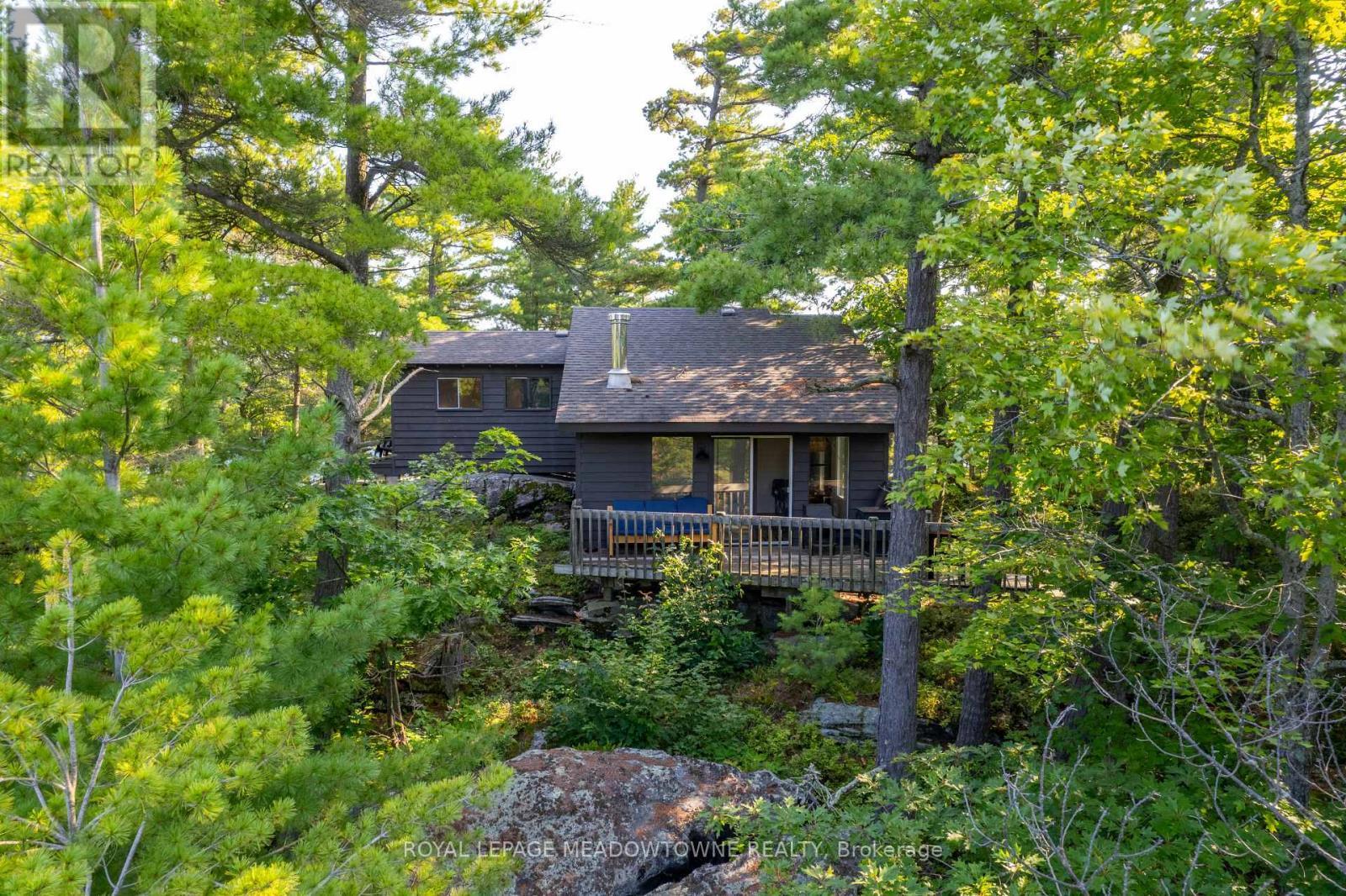 












460 ISLAND

,
The Archipelago,




Ontario
P2A2W8

