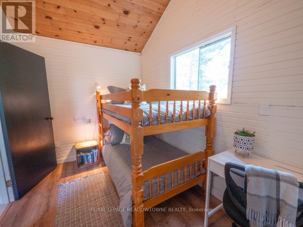 












460 ISLAND

,
The Archipelago,




Ontario
P2A2W8

