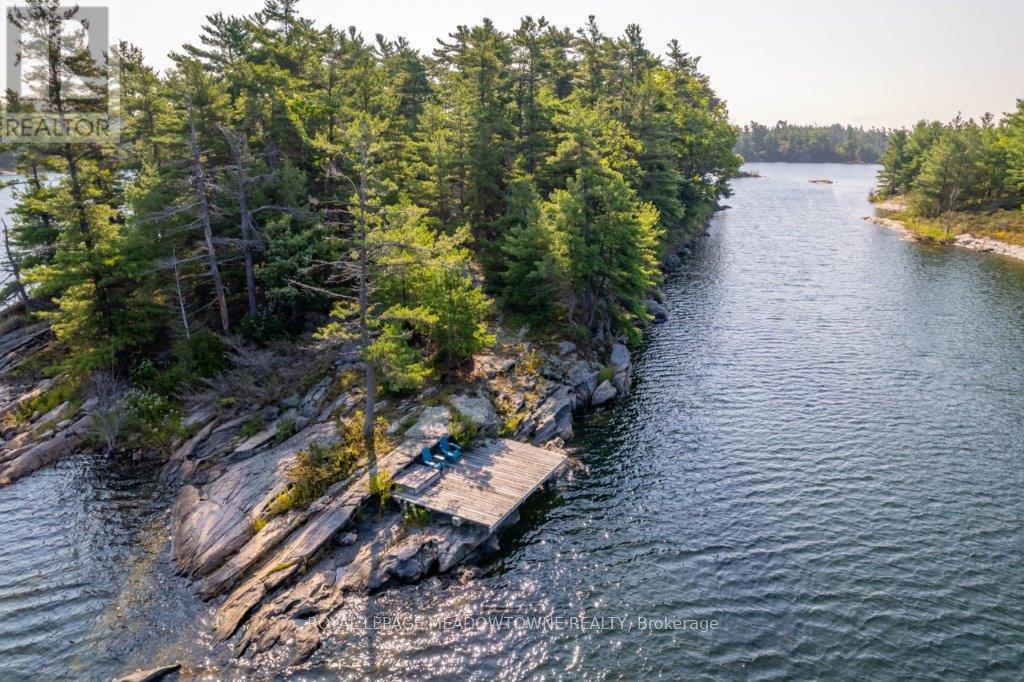 












460 ISLAND

,
The Archipelago,




Ontario
P2A2W8


