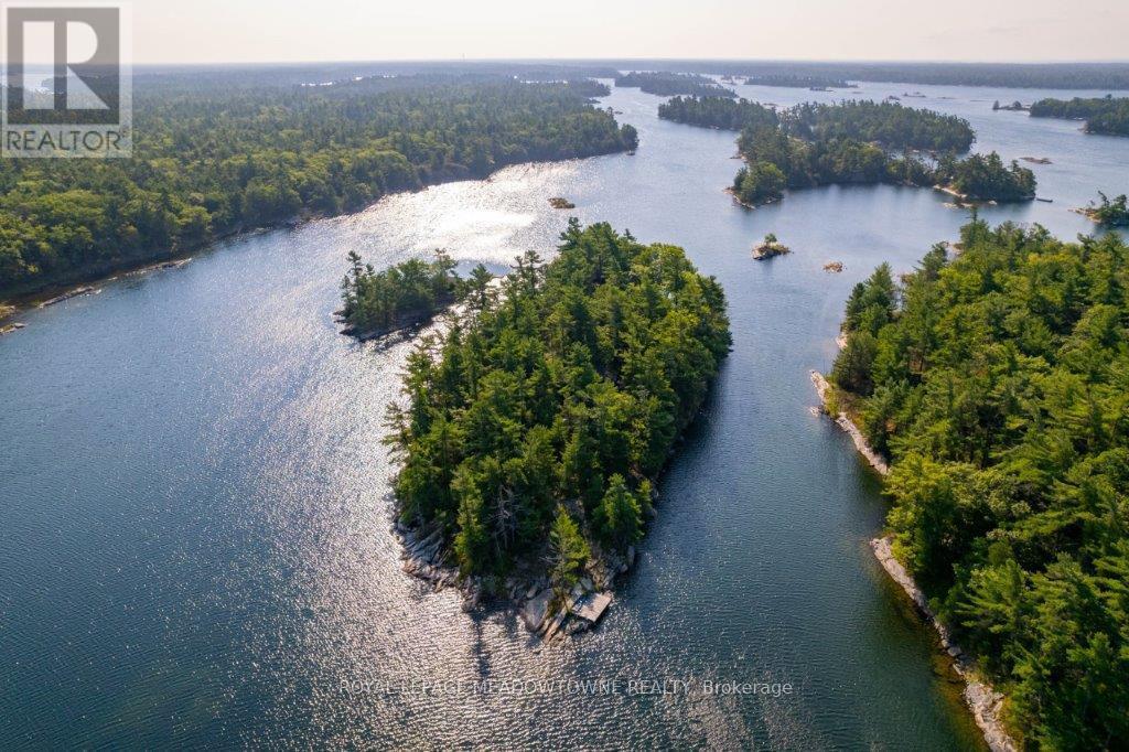 












460 ISLAND

,
The Archipelago,




Ontario
P2A2W8

