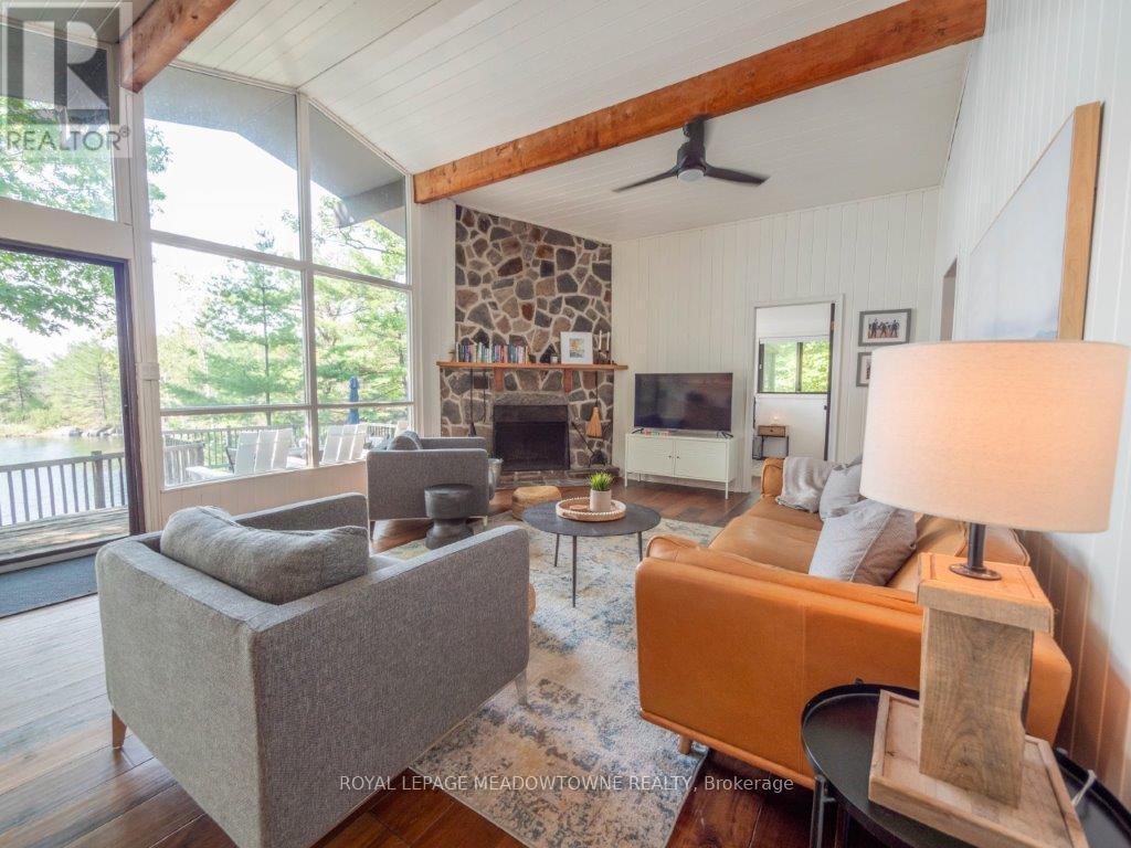 












460 ISLAND

,
The Archipelago,




Ontario
P2A2W8

