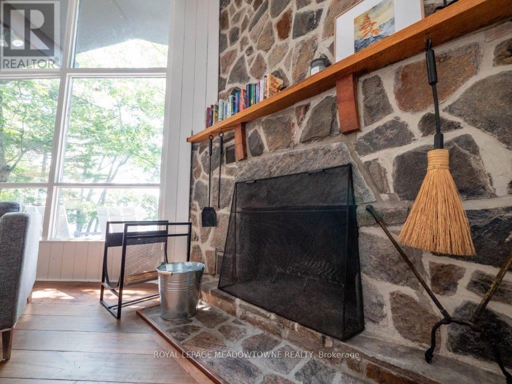 












460 ISLAND

,
The Archipelago,




Ontario
P2A2W8

