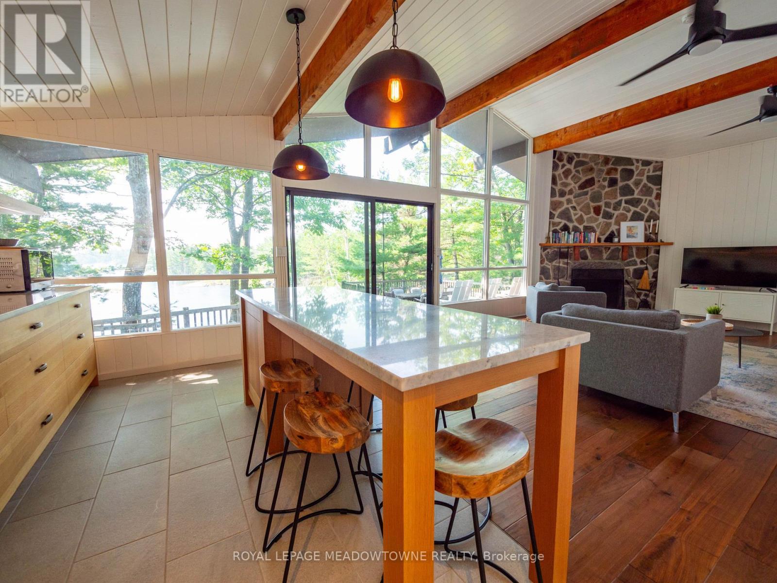 












460 ISLAND

,
The Archipelago,




Ontario
P2A2W8

