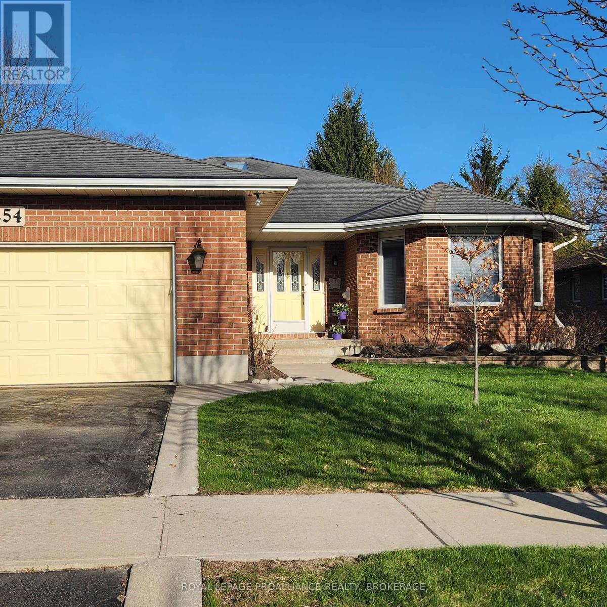 












254 FRIARHILL CRESCENT

,
Kingston (East Gardiners Rd),




Ontario
K7M8P4

