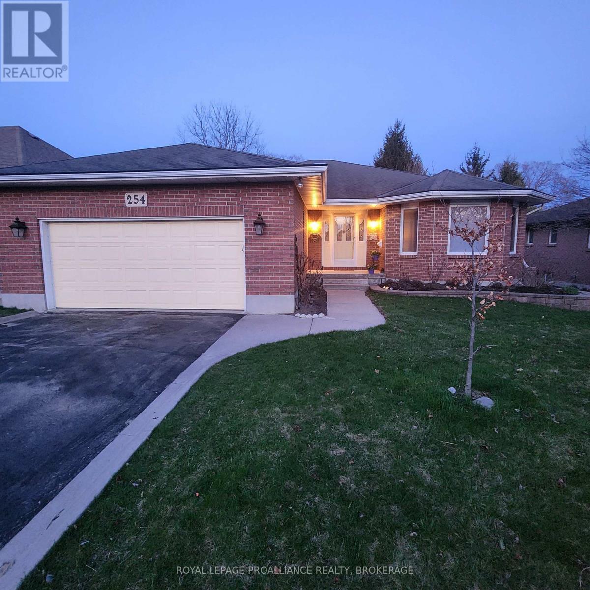 












254 FRIARHILL CRESCENT

,
Kingston (East Gardiners Rd),




Ontario
K7M8P4

