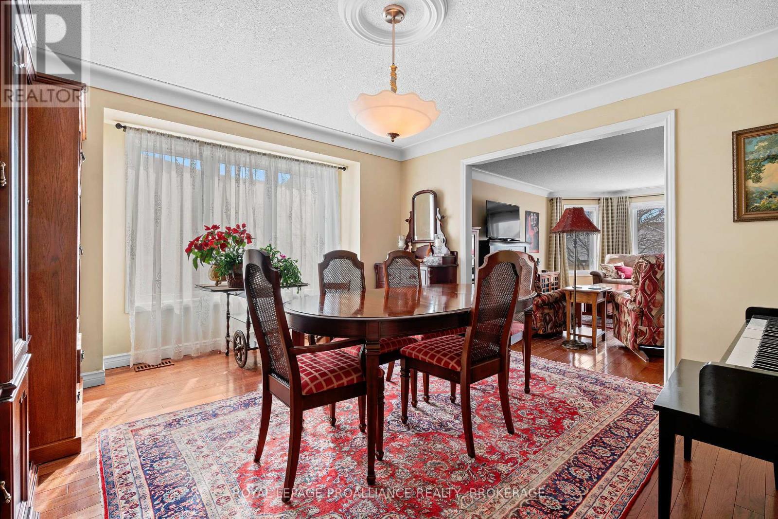 












254 FRIARHILL CRESCENT

,
Kingston (East Gardiners Rd),




Ontario
K7M8P4

