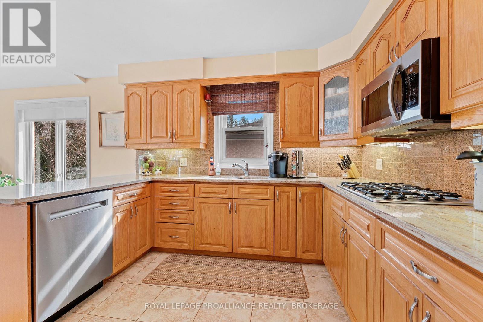 












254 FRIARHILL CRESCENT

,
Kingston (East Gardiners Rd),




Ontario
K7M8P4


