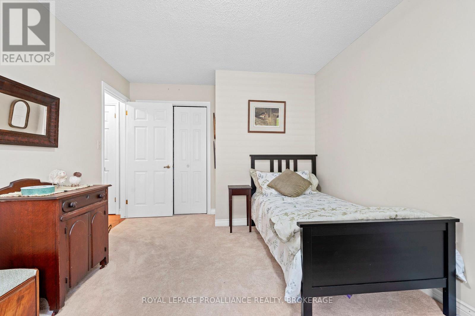 












254 FRIARHILL CRESCENT

,
Kingston (East Gardiners Rd),




Ontario
K7M8P4

