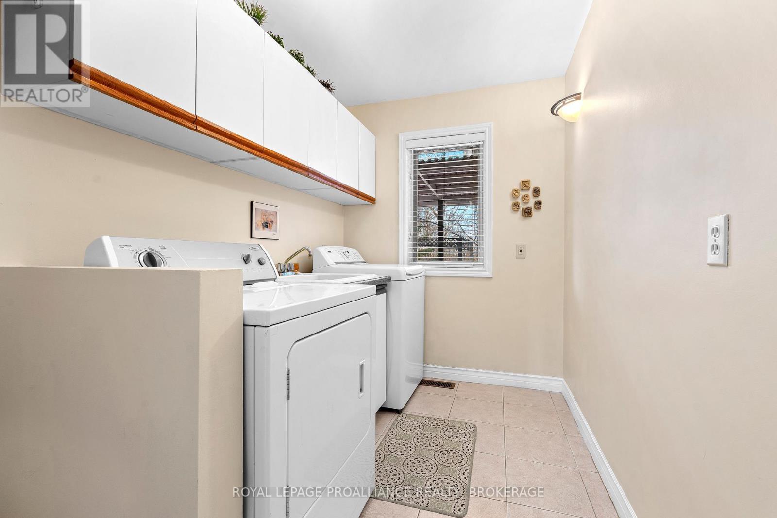 












254 FRIARHILL CRESCENT

,
Kingston (East Gardiners Rd),




Ontario
K7M8P4

