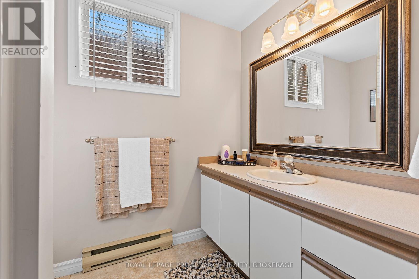 












254 FRIARHILL CRESCENT

,
Kingston (East Gardiners Rd),




Ontario
K7M8P4

