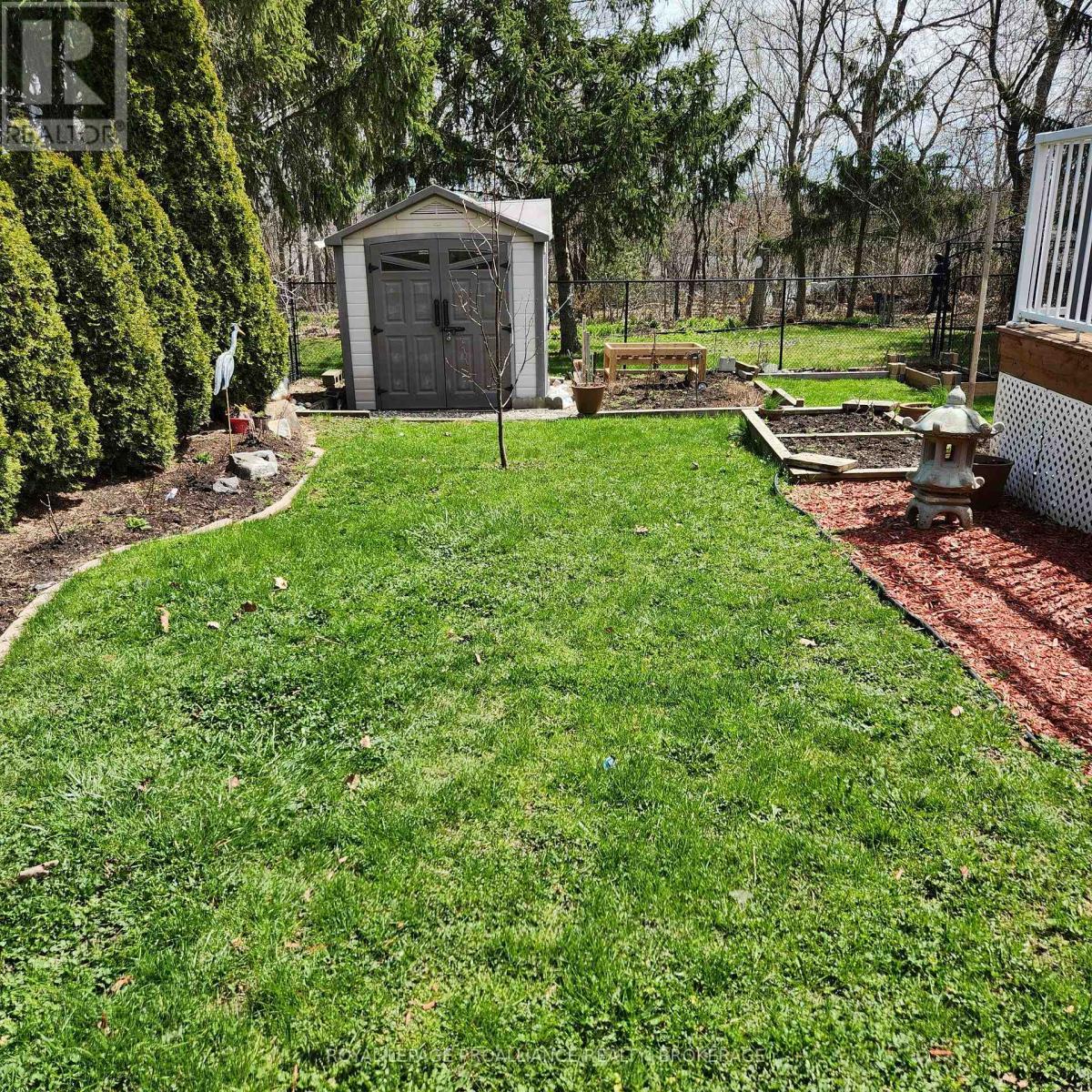 












254 FRIARHILL CRESCENT

,
Kingston (East Gardiners Rd),




Ontario
K7M8P4

