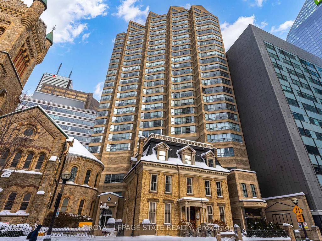 









71


Simcoe

Street, 2201,
Toronto,




ON
M5J 2S9

