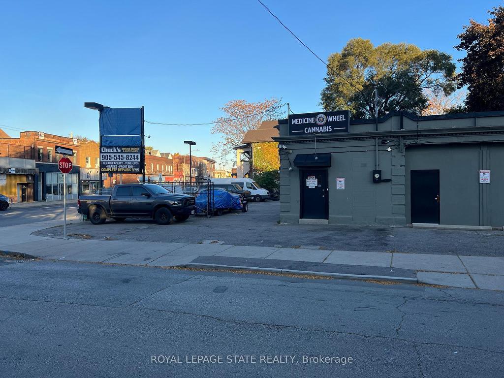 









804


King

Street East,
Hamilton,




ON
L8M 1A9

